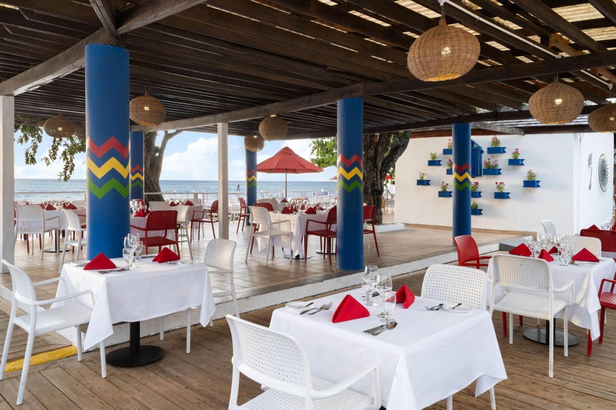 Grand Decameron Cornwall Beach, A Trademark All-Inclusive Resort Montego Bay Exterior foto