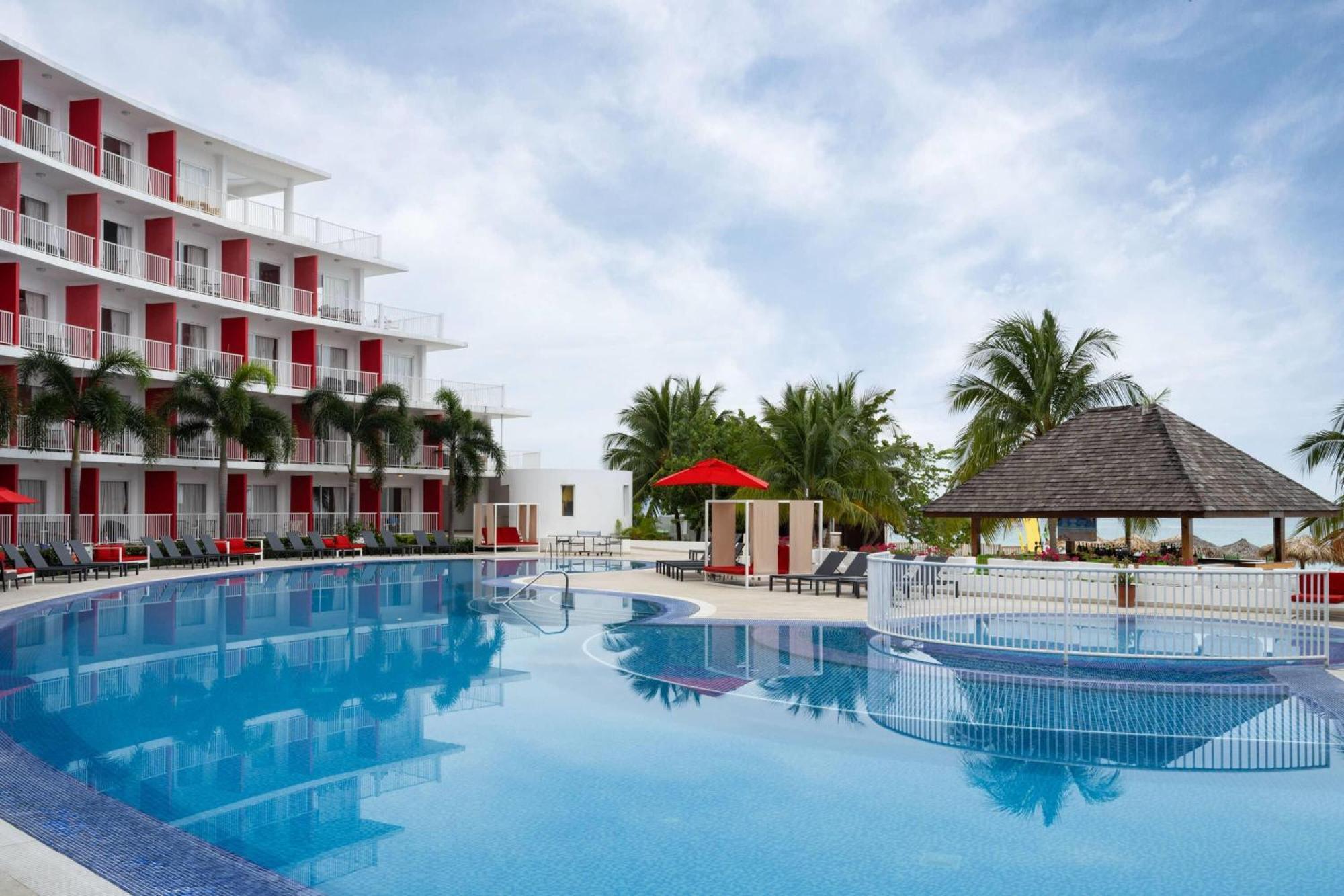 Grand Decameron Cornwall Beach, A Trademark All-Inclusive Resort Montego Bay Exterior foto