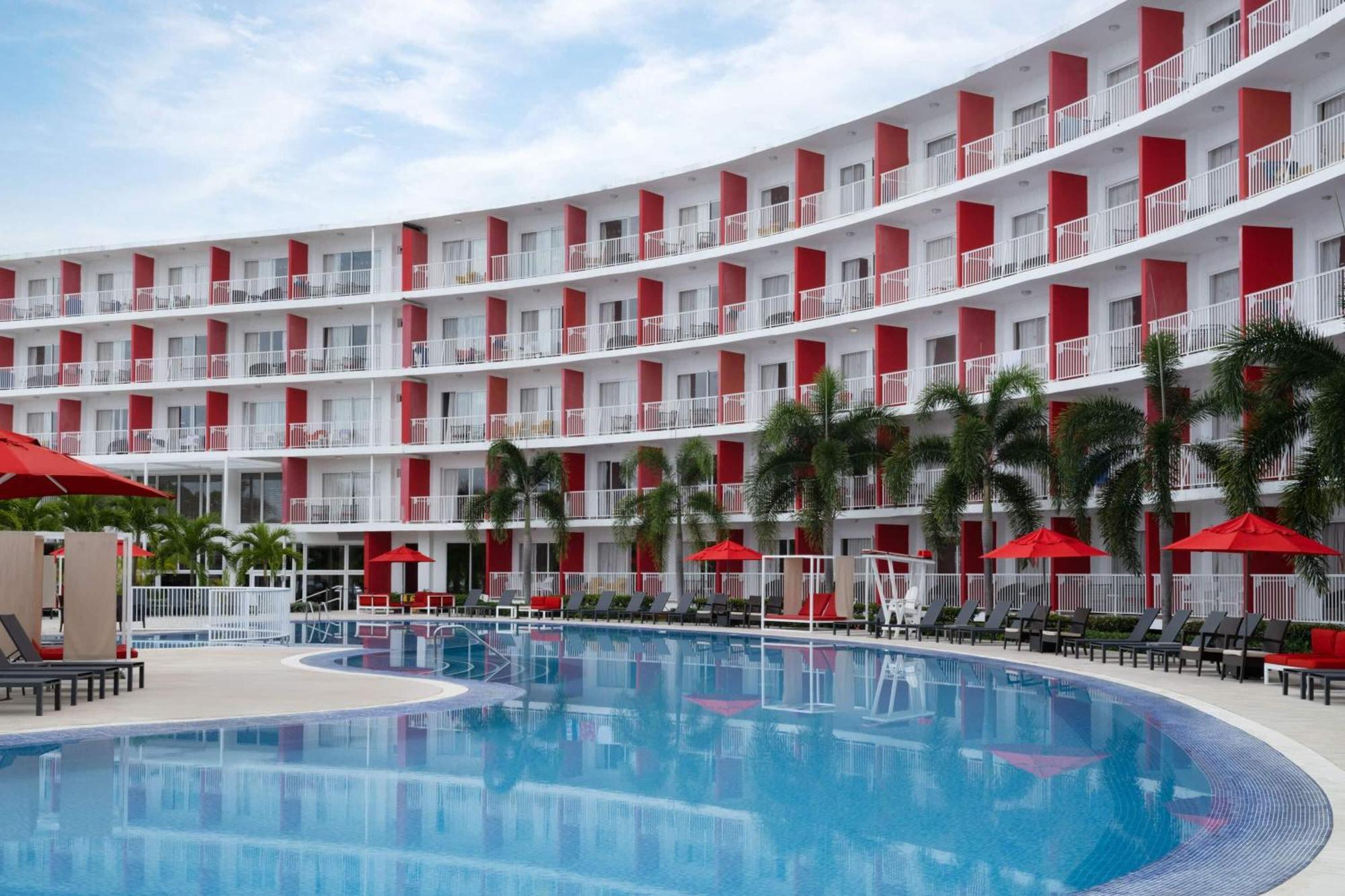 Grand Decameron Cornwall Beach, A Trademark All-Inclusive Resort Montego Bay Exterior foto